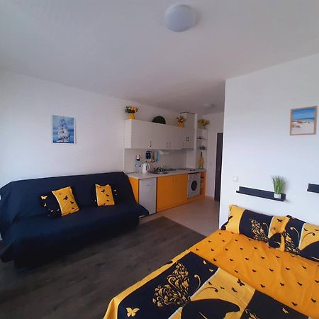 Apartment-Studio Daisy In Kiwi Gardens Complex Byala  Dış mekan fotoğraf