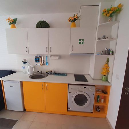 Apartment-Studio Daisy In Kiwi Gardens Complex Byala  Dış mekan fotoğraf