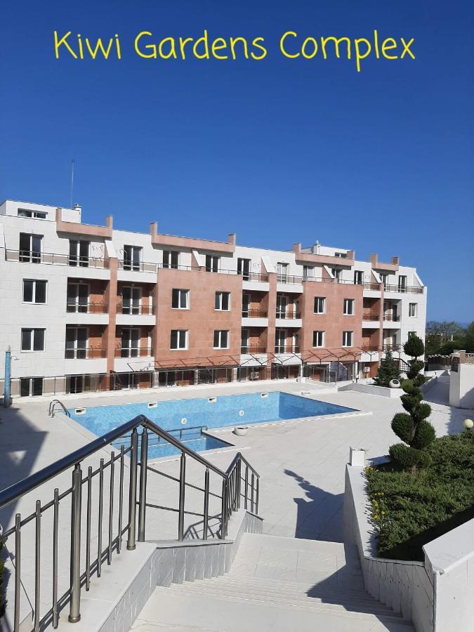Apartment-Studio Daisy In Kiwi Gardens Complex Byala  Dış mekan fotoğraf