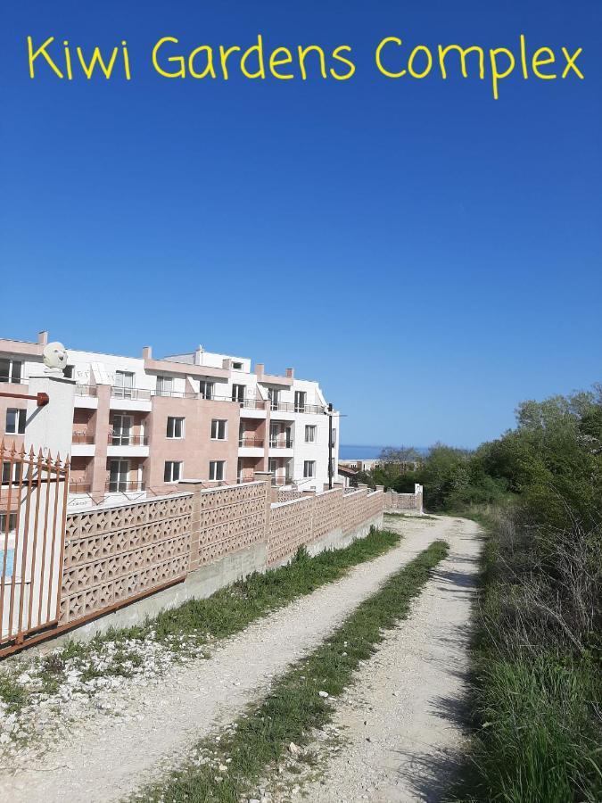 Apartment-Studio Daisy In Kiwi Gardens Complex Byala  Dış mekan fotoğraf