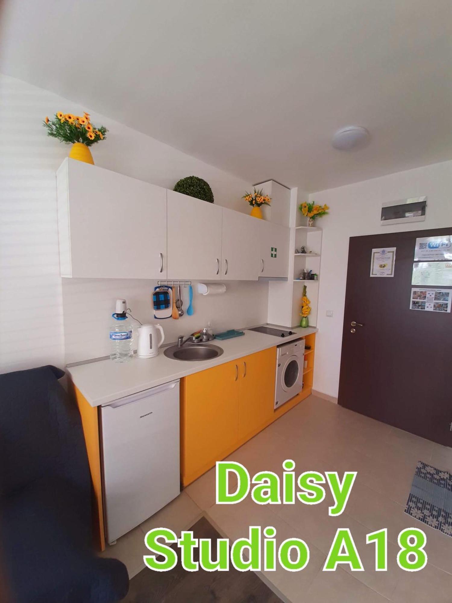 Apartment-Studio Daisy In Kiwi Gardens Complex Byala  Dış mekan fotoğraf
